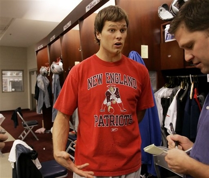File:1196308073 BradyPants.jpg