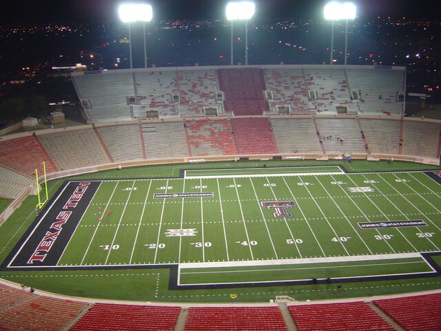 File:Jones AT&T Stadium.jpg