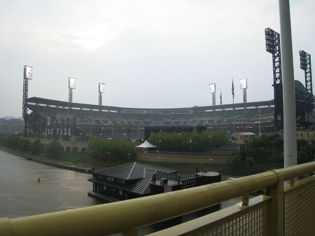 File:PNC Park-1195673752-332.jpg