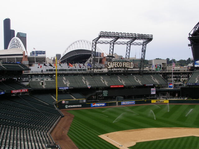 File:Safeco Field-1195606495-923.jpg