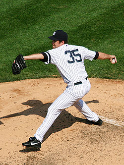 File:250px-Mike-mussina.jpg