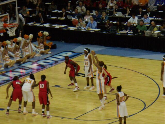File:Quicken Loans Arena-1196098094-494.jpg