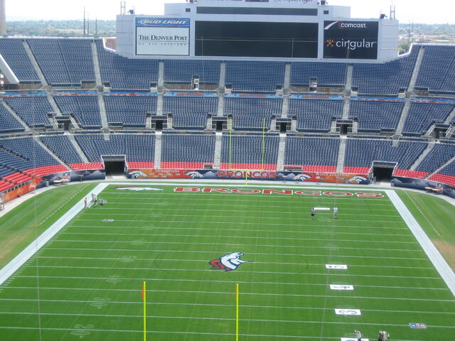 File:Mile High-1195802035-811.jpg