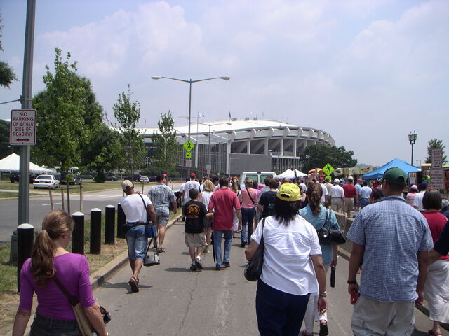 File:RFK Stadium-1195683178-357.jpg