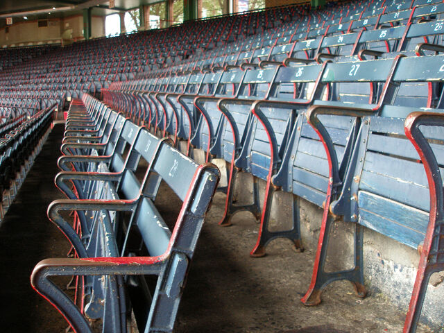 File:Fenway Park-1195665911-368.jpg