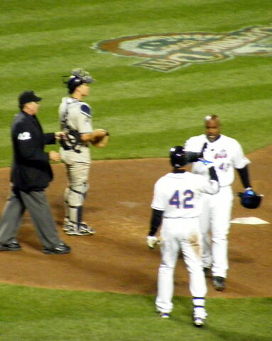 File:Carlos Beltran-1272902466-188.jpg