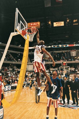 File:MichaelWilson12ftDunk.jpg