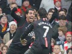 File:Tevezandronaldo.jpg