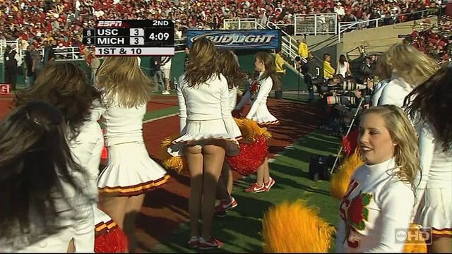 File:Usccheerrosebowl.jpg