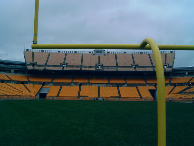 File:Heinz Field-1195777394-402.jpg
