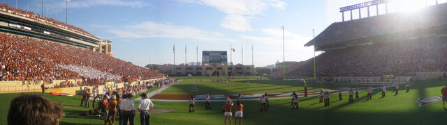 File:Memorial Stadium Pano.jpg