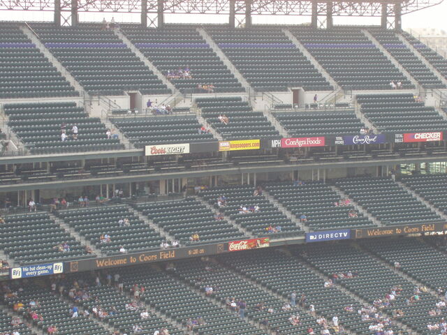 File:Coors Field-1195663129-808.jpg