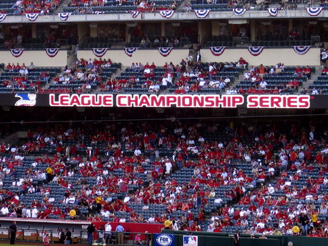 File:Angel Stadium-1195658137-162.jpg