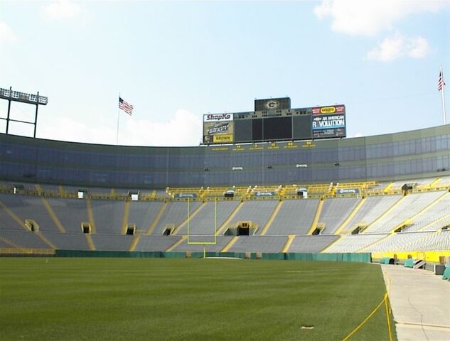 File:1193377311 792px-Lambeau Field bowl.jpg