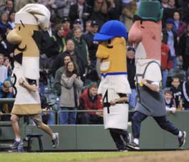 File:Racing sausages.jpg