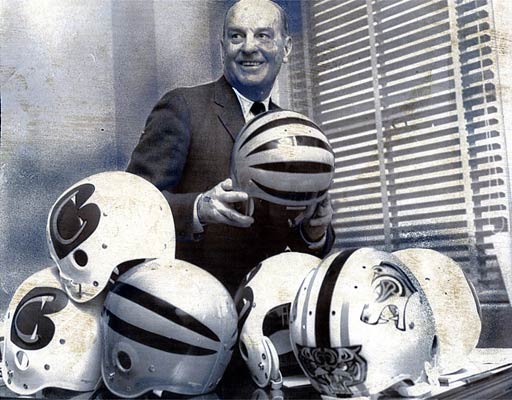 File:BengalsPaulBrownHelmets.jpg