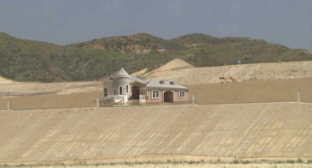 File:4x12 Señoritis (027).png