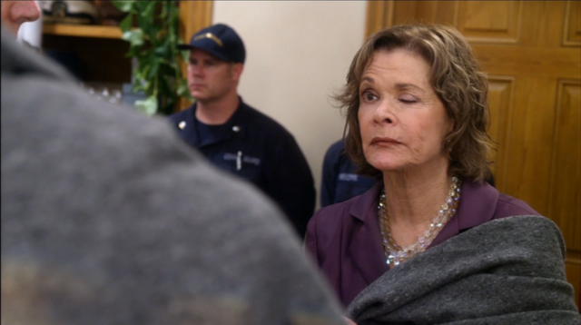 File:4x10 Queen B. (17).png