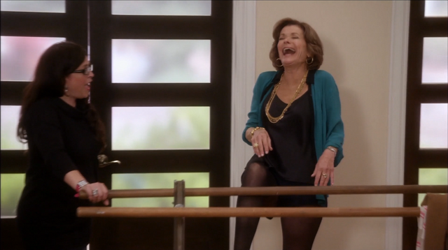 File:4x09 Smashed (76).png
