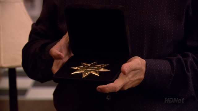 File:3x05 Mr. F (11).png