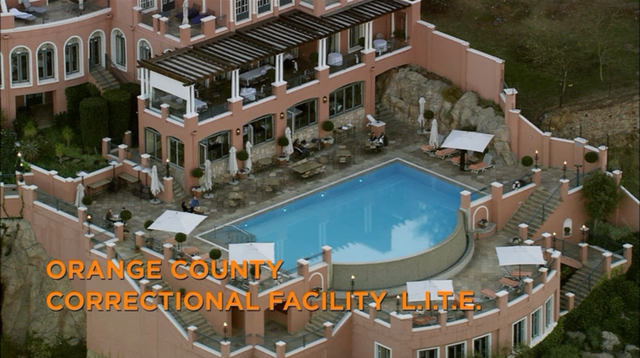 File:4x10 Queen B. (02).png
