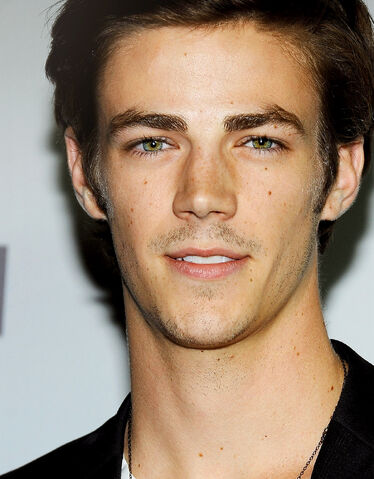 Fichier:Grant-gustin-1360391870.jpg