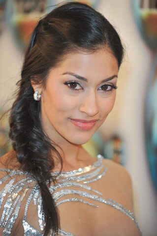 Fichier:Janina Gavankar.jpg