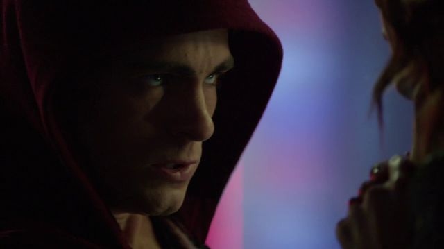 File:Roy chokes Thea.png