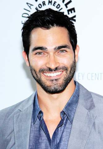 Archivo:Tyler Hoechlin.png