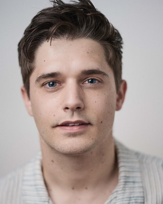 File:Andy Mientus.png