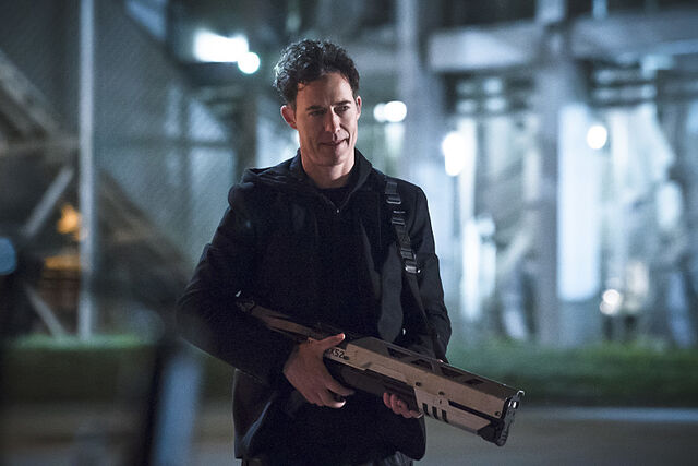 Файл:The-flash-season-2-finale-race-of-his-life-image-4.jpg