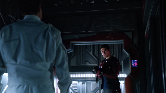 File:Ray Palmer confronts Eobard Thawne.png
