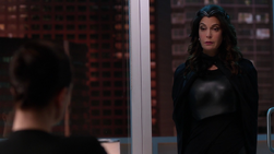 Queen Rhea visits Lena