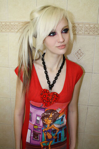 File:Girls-scene-hair-3.jpg