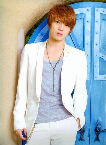 File:Jj-kim-jaejoong-hero-17347911-586-800.jpg
