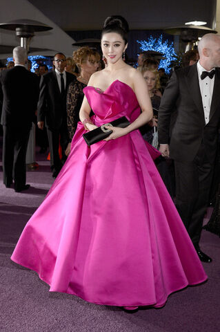 File:Fan+Bingbing+85th+Annual+Academy+Awards+Governors+8Am3mq3-yE5l.jpg