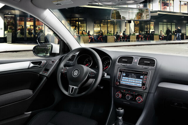 File:2010-VW-Golf-TDI-3.jpg