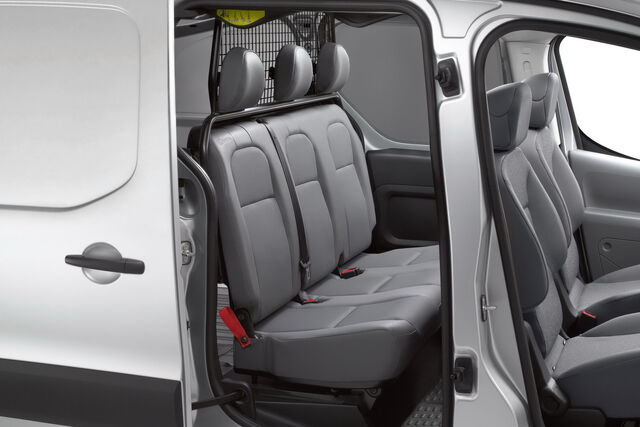 File:Peugeot-Partner-Crew-Van-0014.jpg