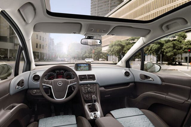 File:2011-Opel-Meriva-33.jpg