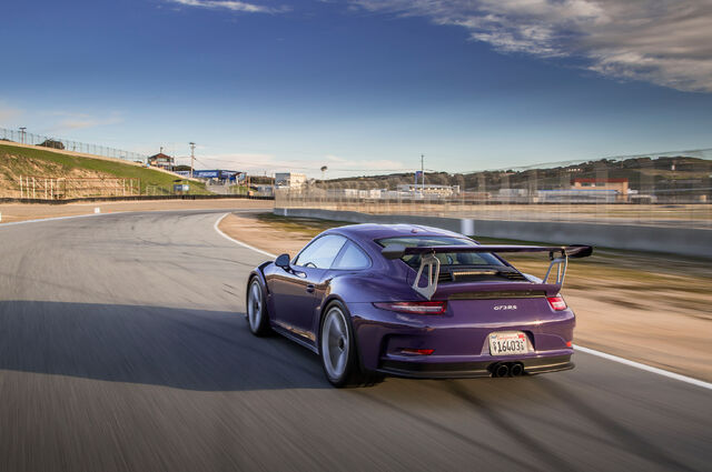 File:2016-Porsche-911-GT3-RS-rear-three-quarter-in-motion-03.jpg