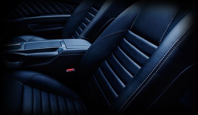File:2009FordMustangSeats.jpg