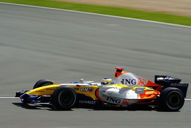 File:Giancarlo Fisichella 2007 Britain.jpg