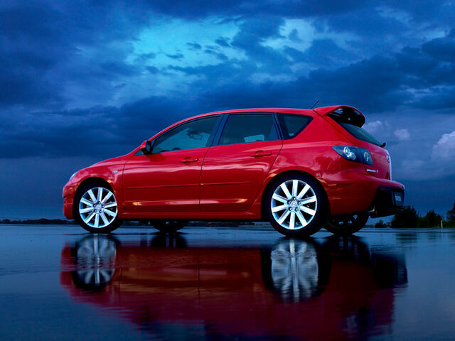 File:Mazdaspeed320-20night.jpg
