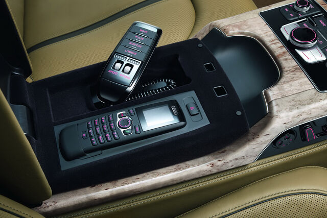 File:2011-Audi-A8-L-W12-38.jpg