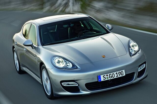 File:2010-Porsche-Panamera-0.jpg