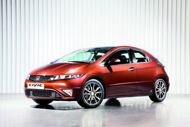 File:2011-Honda-Civic-5d-194.jpg