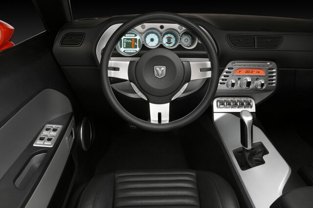 File:Dodge Challenger Int2.jpg