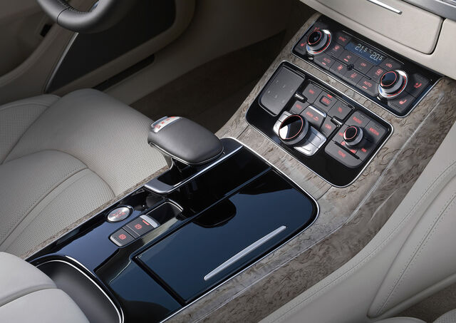 File:2011audia8049.jpg