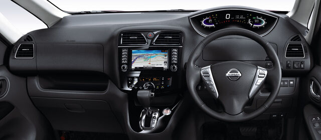 File:Nissan-serena020.jpg