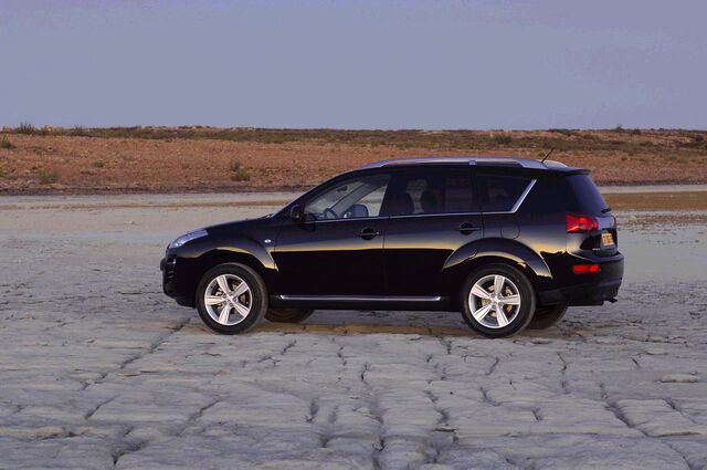 File:Peugeot400710.jpg